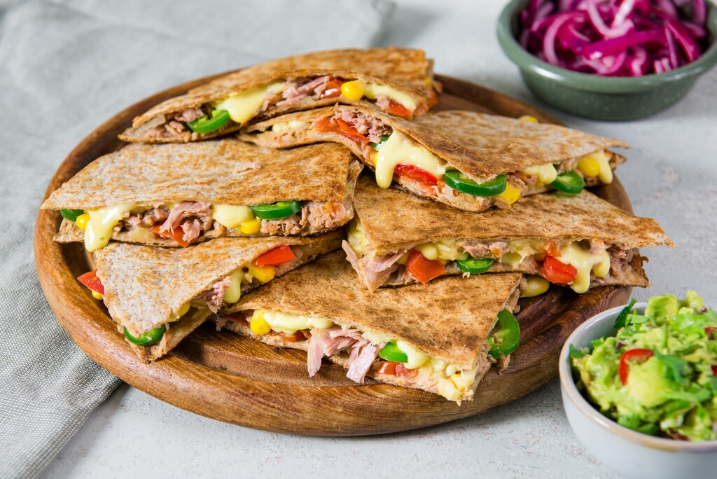 Tuna melt quesadillas met guacamole recept 24Kitchen